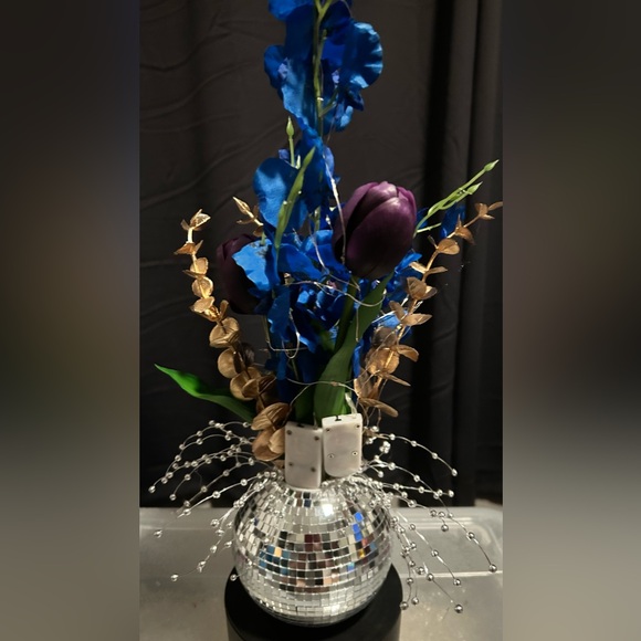 DISCO BALL FAUX FLORAL ARRANGEMENT/14’ RAINBOW LED LIGHTS/HANDMADE - Picture 8 of 8